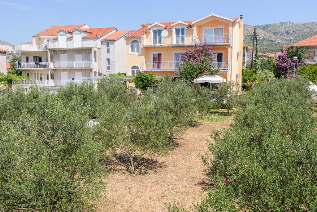 Apartments Grgic Trogir Eksteriør billede