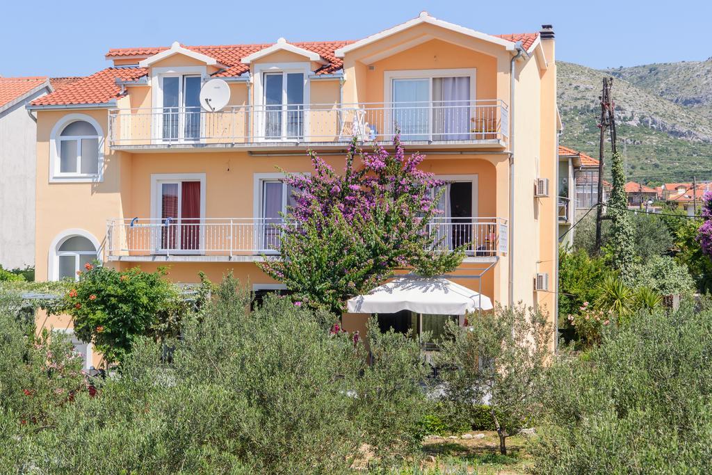 Apartments Grgic Trogir Eksteriør billede